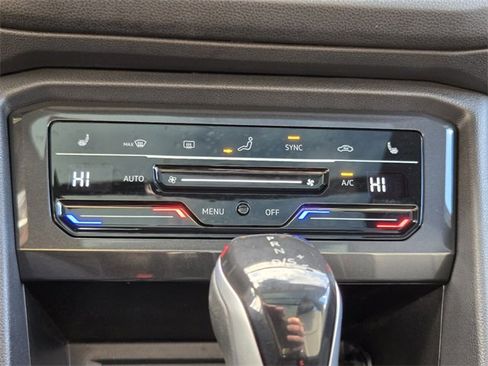 Used 2023 Volkswagen Tiguan SE R-Line image 25