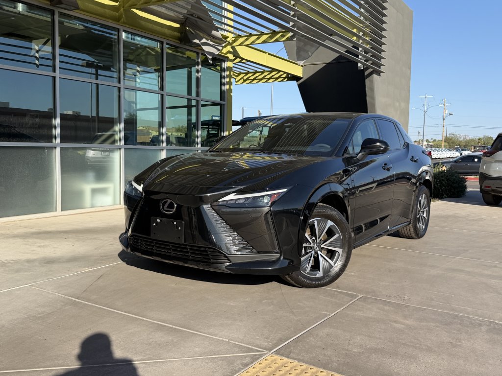 Used 2023 Lexus RZ 450e Premium w/ Technology Package AWD/4WD image 2