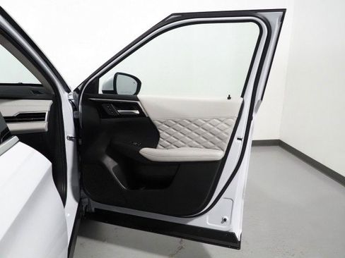 Used 2025 Mitsubishi Outlander SEL image 67