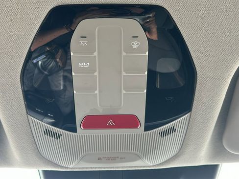Used 2025 Kia K4 LXS image 30