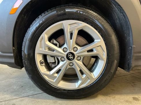 Used 2023 Hyundai Kona SEL AWD/4WD image 9