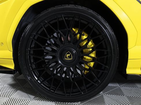 Used 2021 Lamborghini Urus image 53