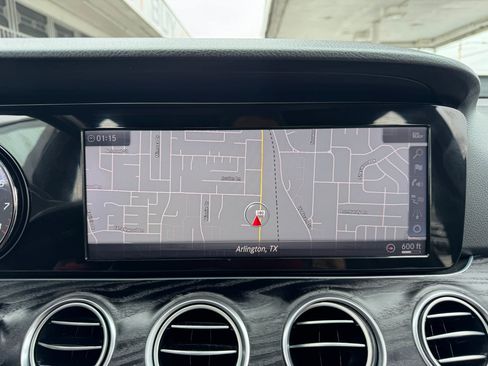 Used 2019 Mercedes-Benz E 300 image 33