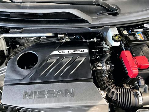 Used 2023 Nissan Rogue SV AWD/4WD image 32