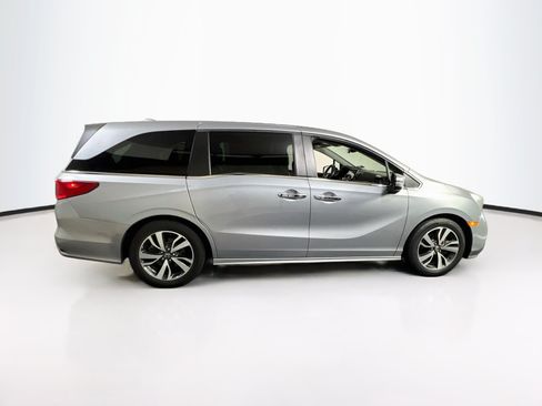 Used 2023 Honda Odyssey Touring image 4
