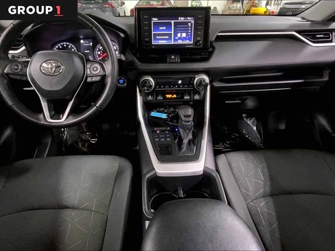 Used 2022 Toyota RAV4 XLE w/ Convenience Package image 16