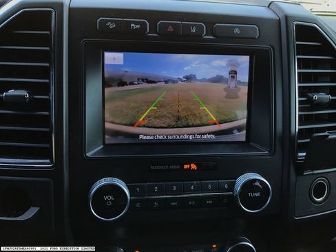 Used 2021 Ford Expedition Limited AWD/4WD image 16
