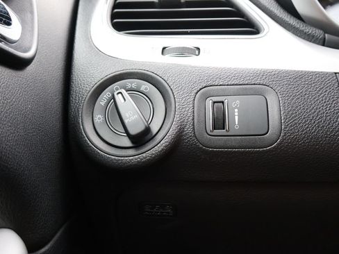 Used 2019 Dodge Journey SE w/ Premium Group FWD image 31
