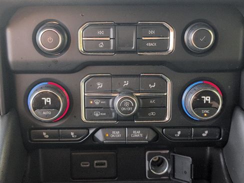 Used 2021 Chevrolet Tahoe RST image 21