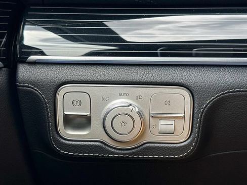 Certified 2024 Mercedes-Benz GLS 450 4MATIC image 27