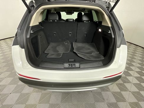 Used 2025 Lincoln Corsair FWD w/ Equipment Group 101A image 27