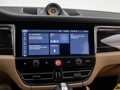 New 2026 Porsche Macan S image 24