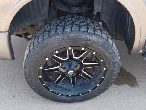Used 2017 Nissan Titan PRO-4X AWD/4WD image 12