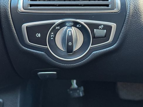 Used 2019 Mercedes-Benz C 300 Sedan image 27