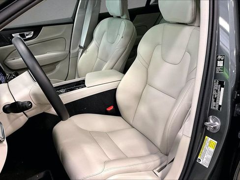 Certified 2026 Volvo V60 B5 Cross Country Plus w/ Protection Package Premier AWD/4WD image 21
