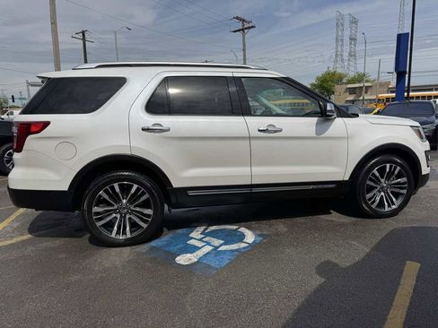 Used 2016 Ford Explorer Platinum AWD/4WD image 4