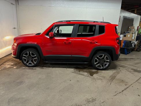 Used 2022 Jeep Renegade Latitude w/ Sun/Sound Group image 6