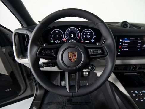 New 2026 Porsche Cayenne S image 18