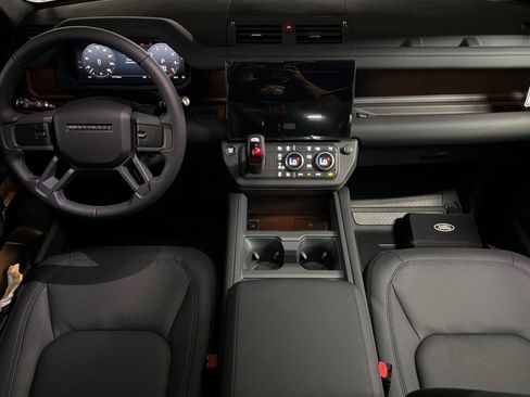 New 2026 Land Rover Defender 130 X-Dynamic SE AWD/4WD image 13