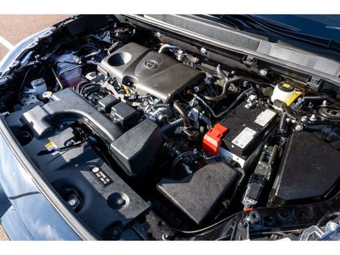 Used 2025 Toyota RAV4 XLE image 29