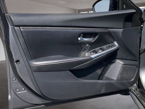 Used 2023 Nissan Sentra SR FWD image 19