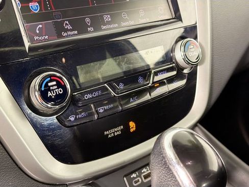 Used 2019 Nissan Murano SV AWD/4WD image 16