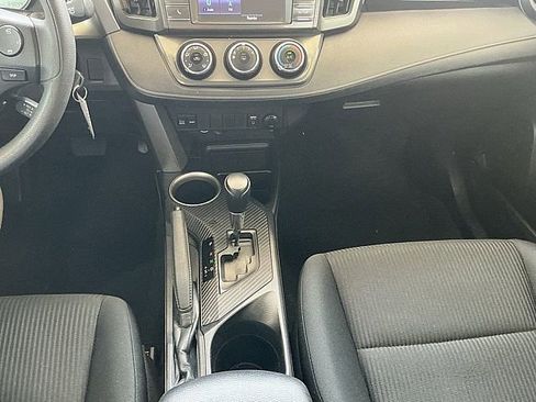 Used 2015 Toyota RAV4 LE FWD image 23