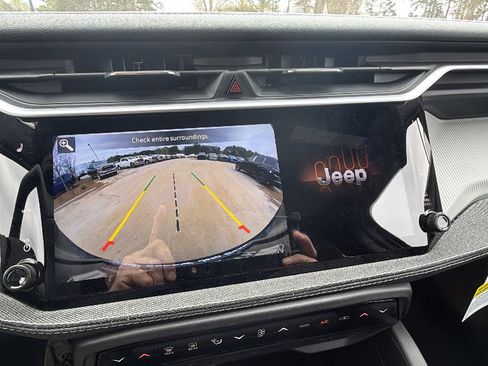 New 2026 Jeep Cherokee Laredo image 27