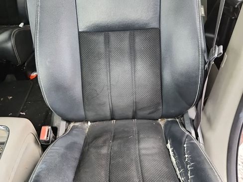 Used 2017 Dodge Grand Caravan SXT w/ Driver Convenience Group image 14