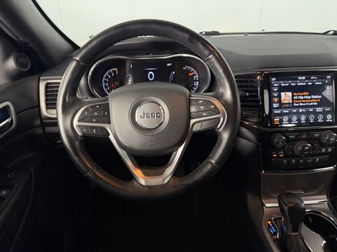 Used 2022 Jeep Grand Cherokee Laredo X AWD/4WD image 14