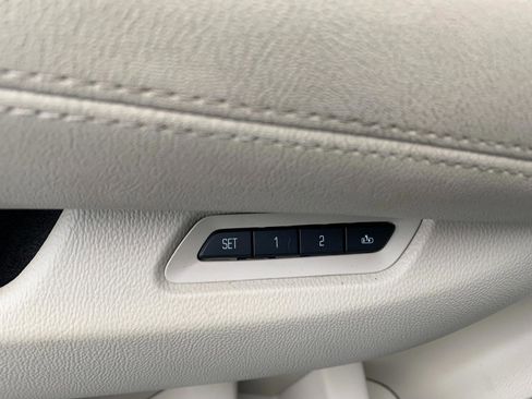 Used 2015 Cadillac Escalade ESV Premium image 11