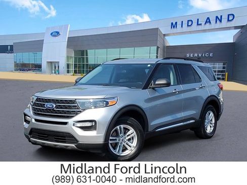 Certified 2023 Ford Explorer XLT w/ Equipment Group 202A AWD/4WD image 1