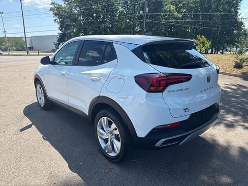 Used 2024 Buick Encore GX Preferred FWD image 3