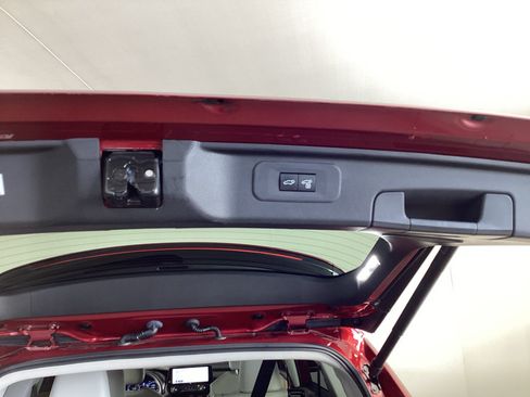 Used 2024 Toyota Grand Highlander AWD image 33