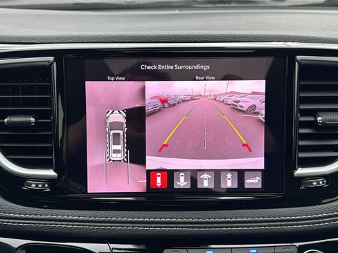 New 2026 Chrysler Pacifica Limited FWD image 24