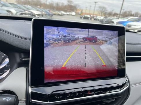 Used 2022 Jeep Compass Limited AWD/4WD image 25