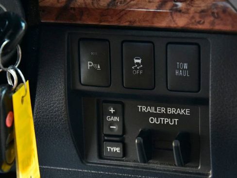 Used 2017 Toyota Tundra 1794 Edition image 27