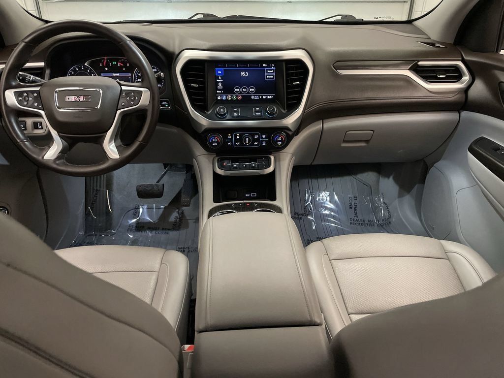 Used 2023 GMC Acadia SLT w/ Preferred Package FWD image 14