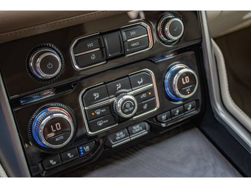 Used 2024 GMC Yukon Denali w/ Advanced Technology Package AWD/4WD image 50