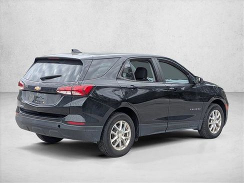 Used 2023 Chevrolet Equinox LS image 5