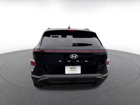 Used 2025 Hyundai Kona SEL image 12