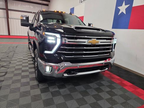 Used 2024 Chevrolet Silverado 2500 LTZ w/ LTZ Premium Package AWD/4WD image 22
