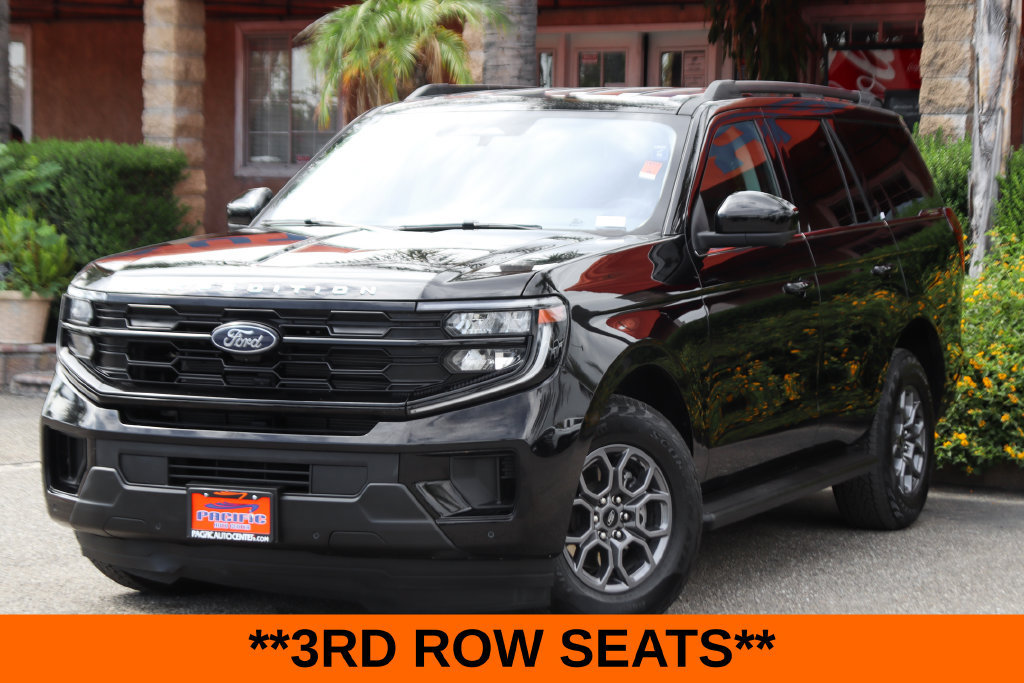 Used 2025 Ford Expedition Active AWD/4WD image 4