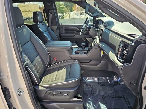 New 2026 GMC Sierra 1500 AT4X image 11