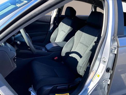 Used 2025 Honda Accord LX image 17