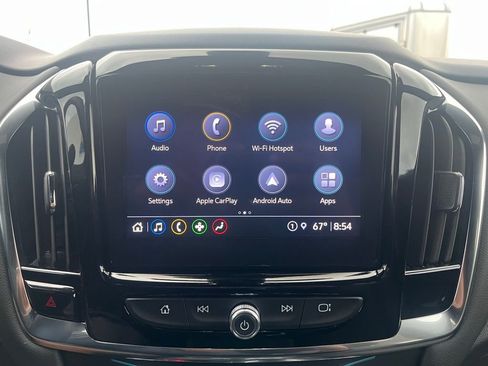 Used 2023 Chevrolet Traverse LT image 17