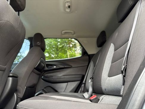Used 2021 Chevrolet TrailBlazer LT w/ Convenience Package FWD image 19