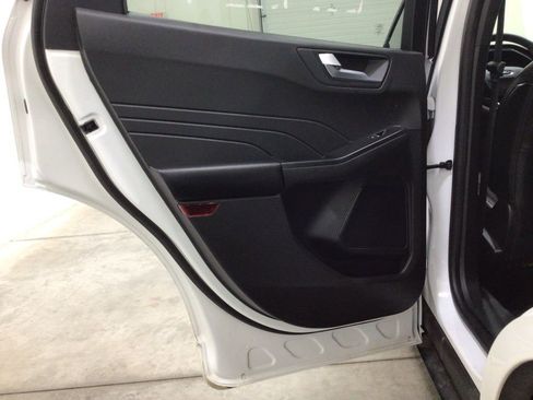 Used 2023 Ford Escape ST-Line image 19