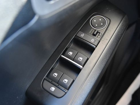 Used 2024 Kia Soul LX w/ Option Group 015 FWD image 27