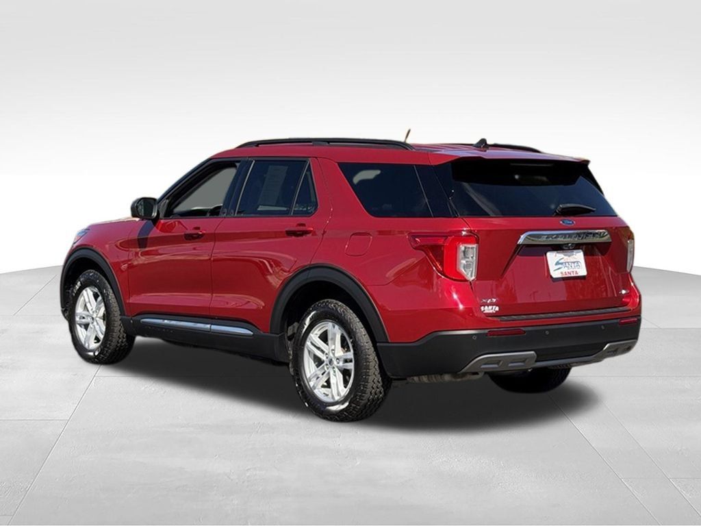 Used 2022 Ford Explorer XLT w/ Equipment Group 202A AWD/4WD image 15